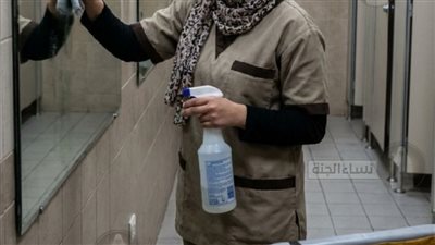 اشتغلت 15 سنة أنظّف حمّامات لأبني بيت أمي… وعندما عدت طردوني منه! لكنهم لم يعرفوا السر القانوني