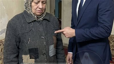 جاكت امي الرمادي