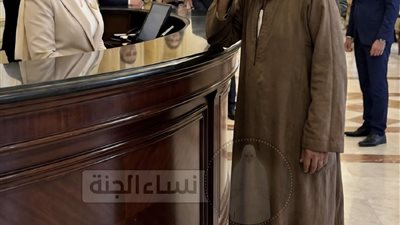 طُرد فلاح بسيط من فندق فاخر